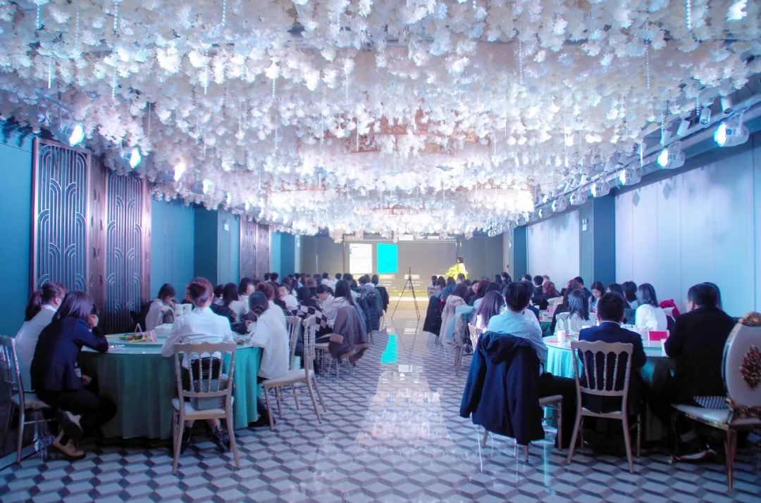 年會回顧 | 2022，同心同行，如虎添“億”